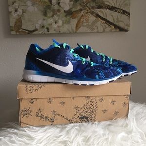 NEW Nike Free TR Fit 5 Training Size 9.5